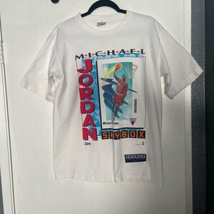 Vintage 1991 Michael Jordan Chicago Bulls Skybox Card Shirt by Salem